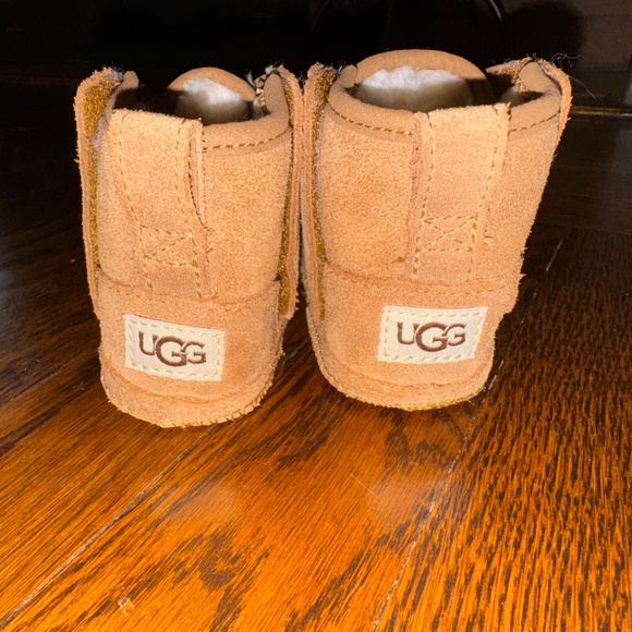 Neumel Chukka Ugg Boots - Picture 3 of 5